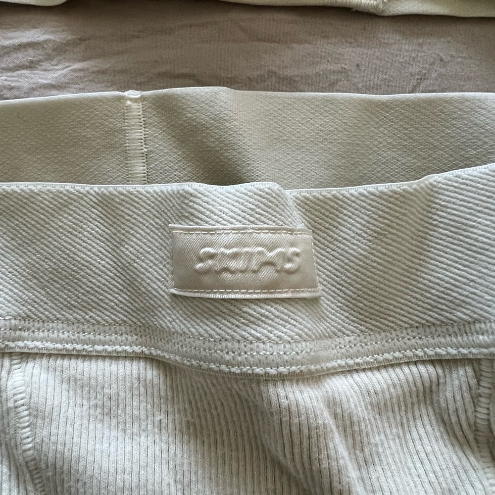 Skims sleep set